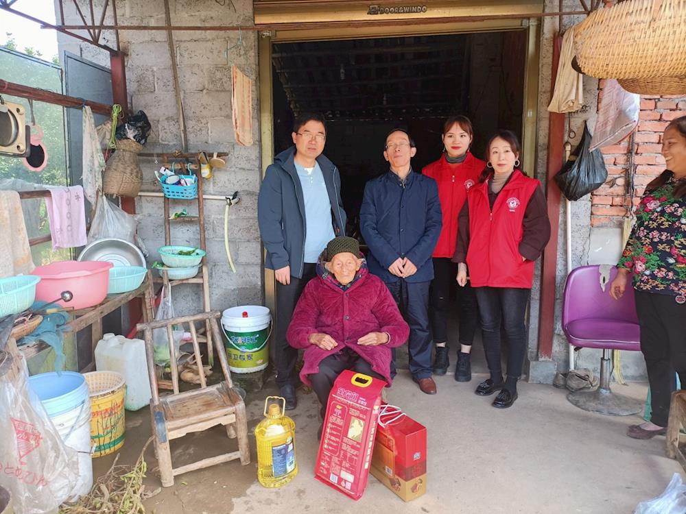 d2e7fad8cd4f4c2aa616433dc704c8a2.jpg d2e7fad8cd4f4c2aa616433dc704c8a2.jpg